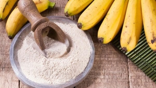 fruit-banana-powder-wooden-table