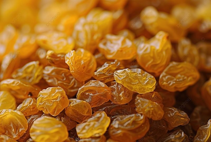 pngtree-yellow-golden-raisins-im