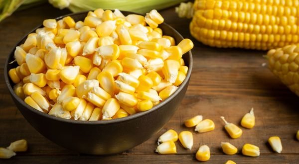 raw-frozen-sweet-corn